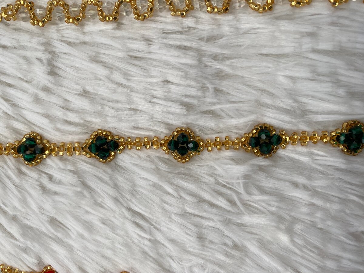 Bracelet en perles dorées