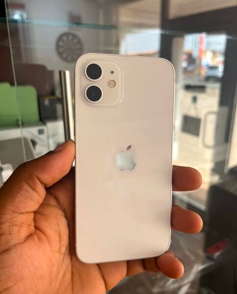 Uk Used iPhone 12 64GB Factory Unlocked Battery Health 86%