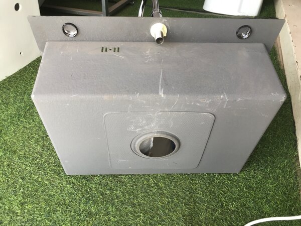 Kitchen sink armless