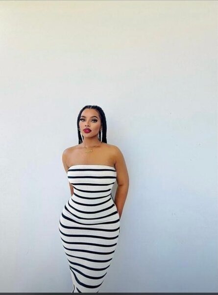 Robe moulante rayée chic