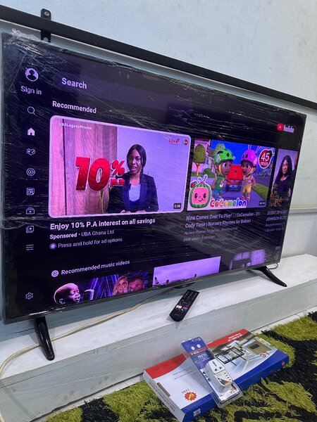 55inches full digital 4k smart BUSH TV