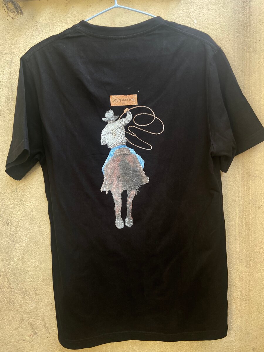 T-shirt cowboy noir stylé