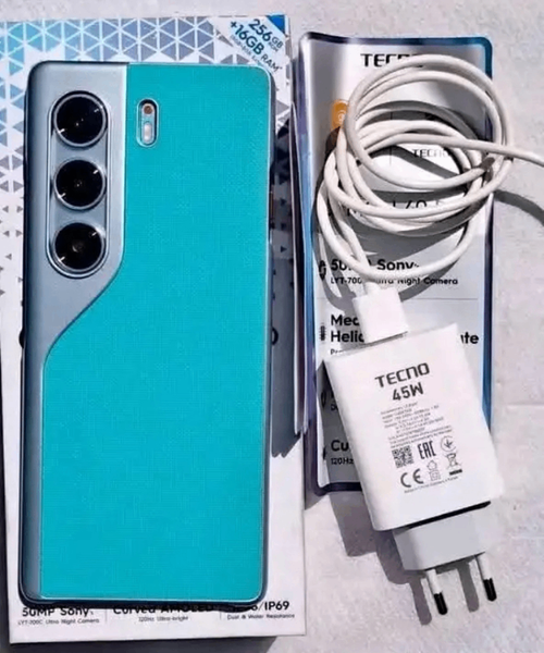 Smartphone Tecno Camon 40