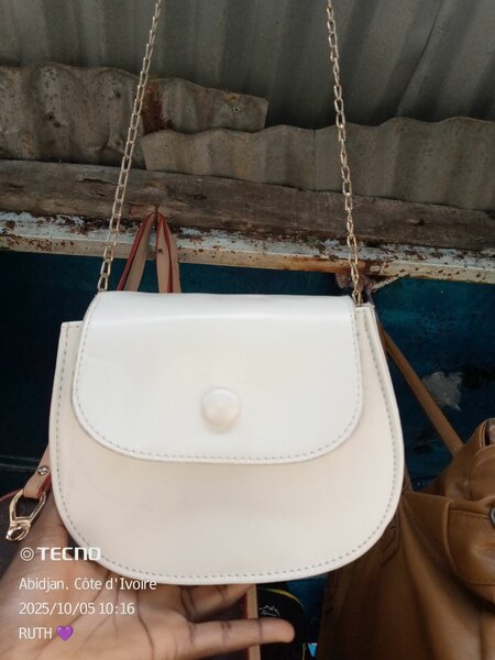 Sac à main blanc élégant