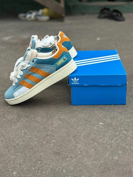 Adidas /// Campus 00s