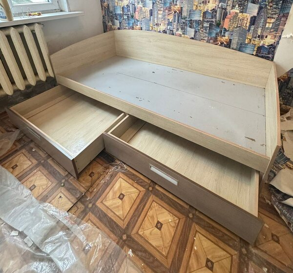 Односпальная кровать