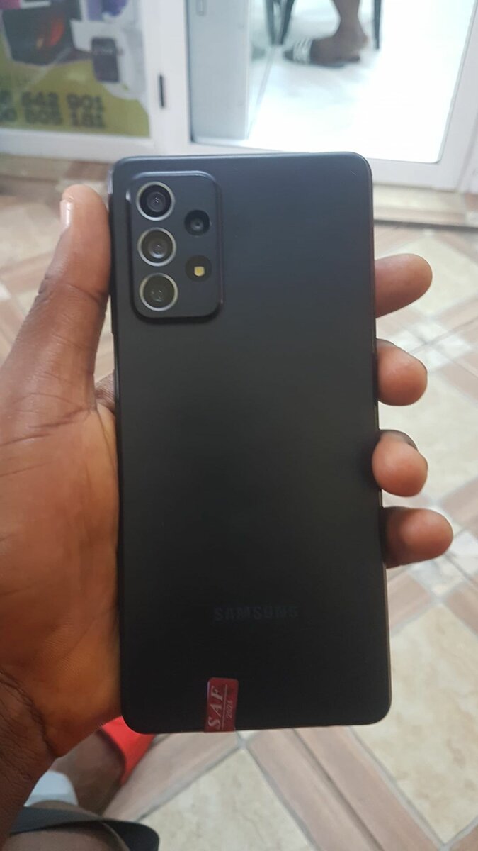 BRAND NEW GALAXY A72 IN BOX