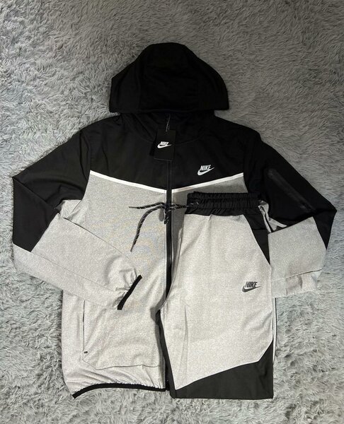 Nike tech fleece Size M and L