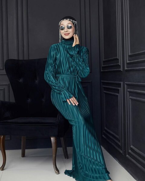 Шикарное вечернее платье