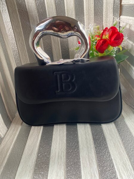 Sac à main moderne chic