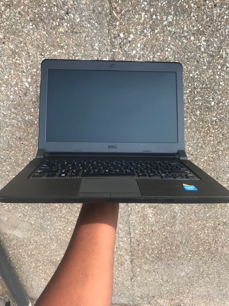 Dell latitude 3340