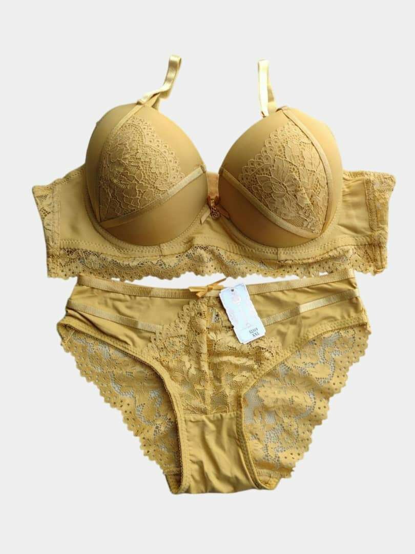 Ensemble lingerie dentelle colorée