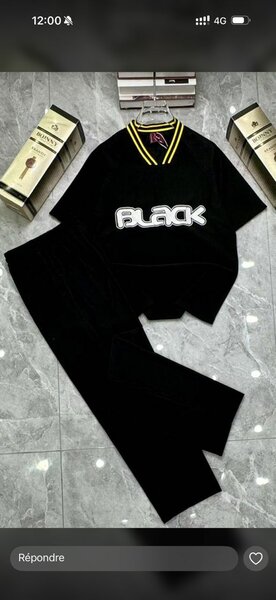 Ensemble sport décontracté