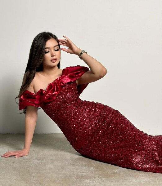 Вечерное платье