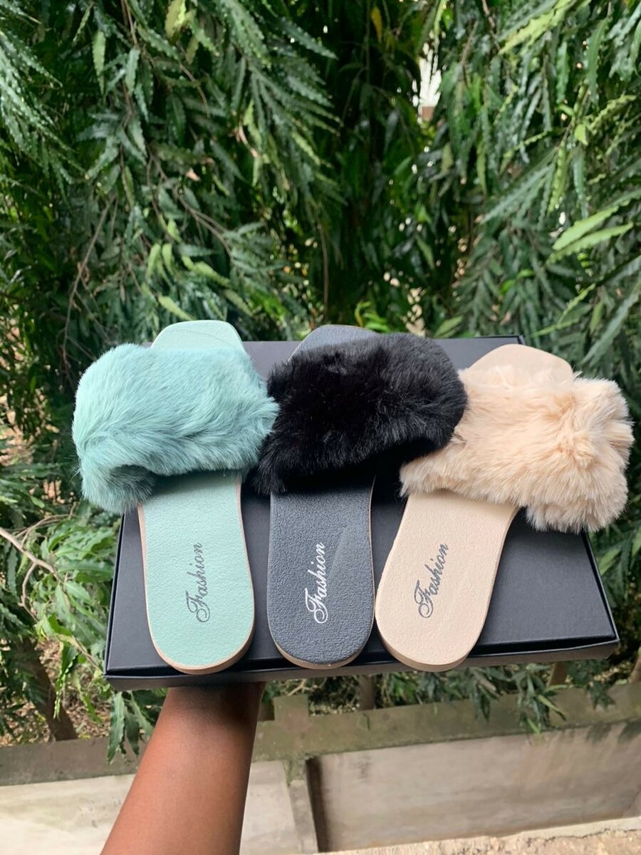 Fluffy slides for ladies