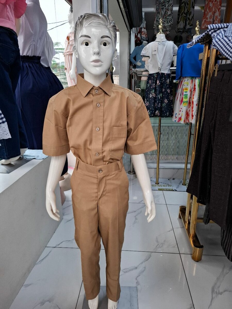 Tenue élégante pour enfants