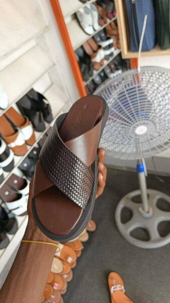 Sandales en cuir tressé homme