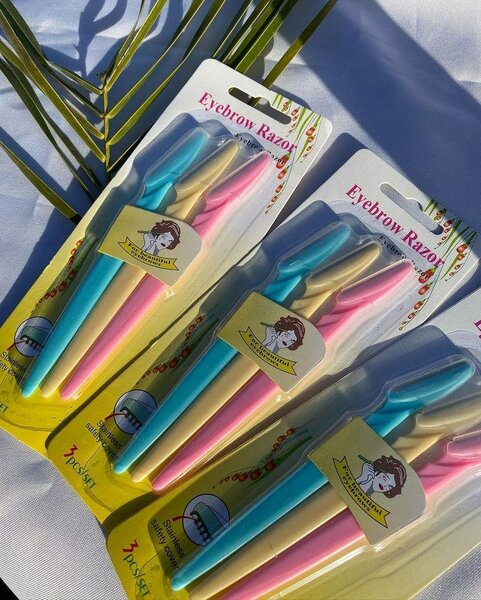Rasoirs à sourcils colorés