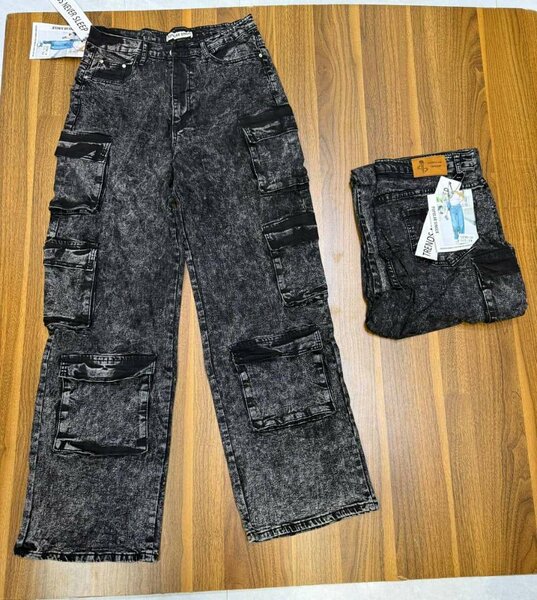 Jeans cargo noir délavé