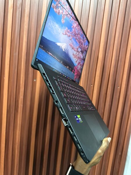 ASUS REPUBLIC OF GAMERS(ROG)