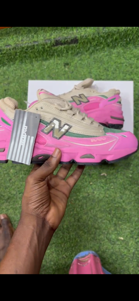 Sneakers rose et beige