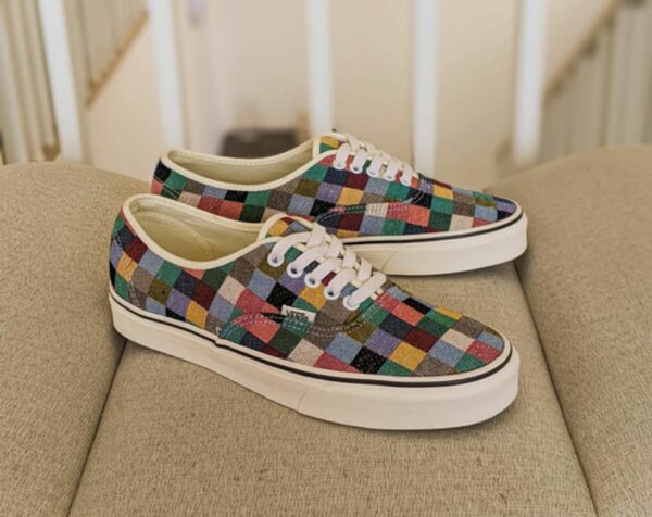 Vans colorés en toile