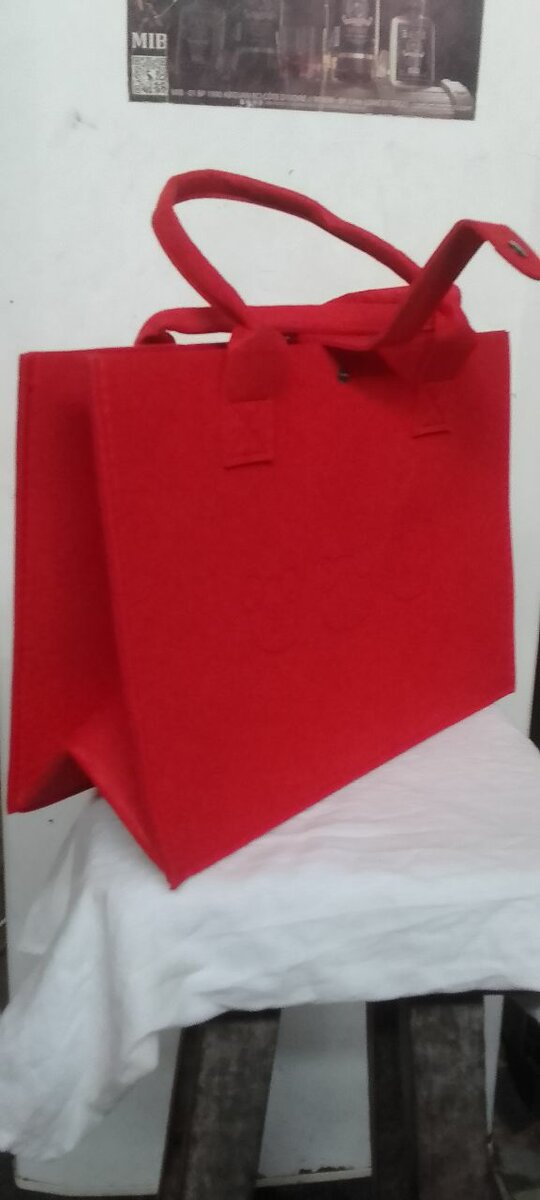 Sac à main feutre grand format