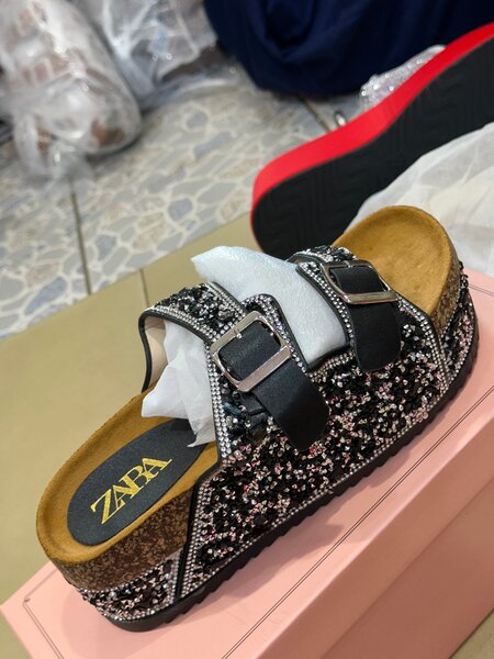 Sandales en cuir et denim