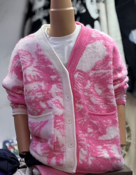 Cardigan en laine rose tendance