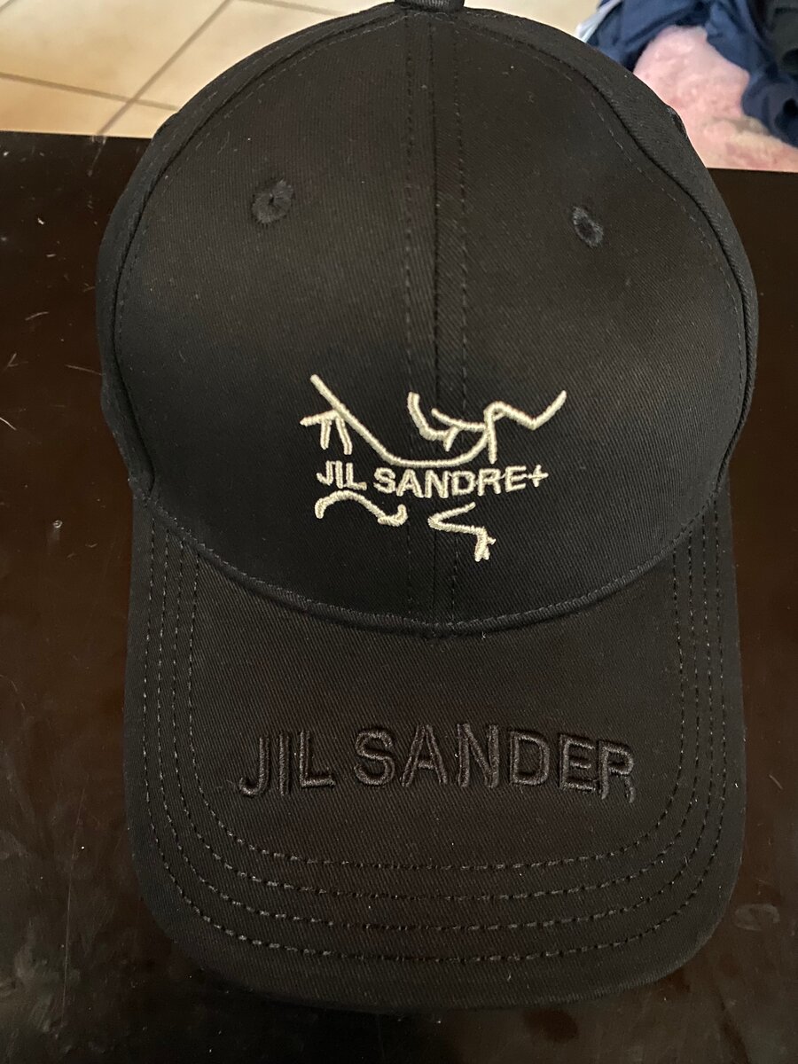 Jill Sanders Caps