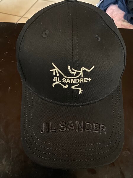 Jill Sanders Caps