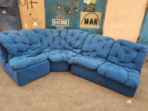 HOME USED SET OF SHAPE SOFA.