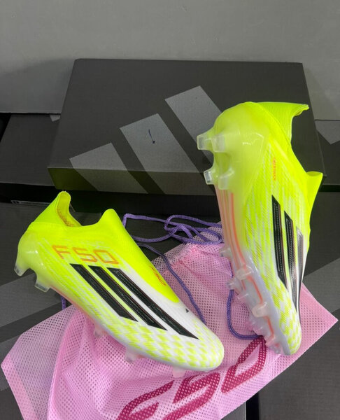 Chaussures de Football Neon