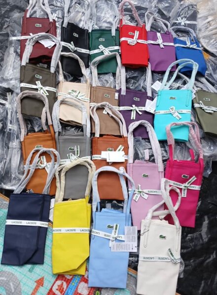 Sac fourre-tout Lacoste élégant