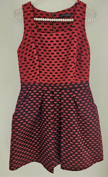 Robe trapèze à motifs rouge