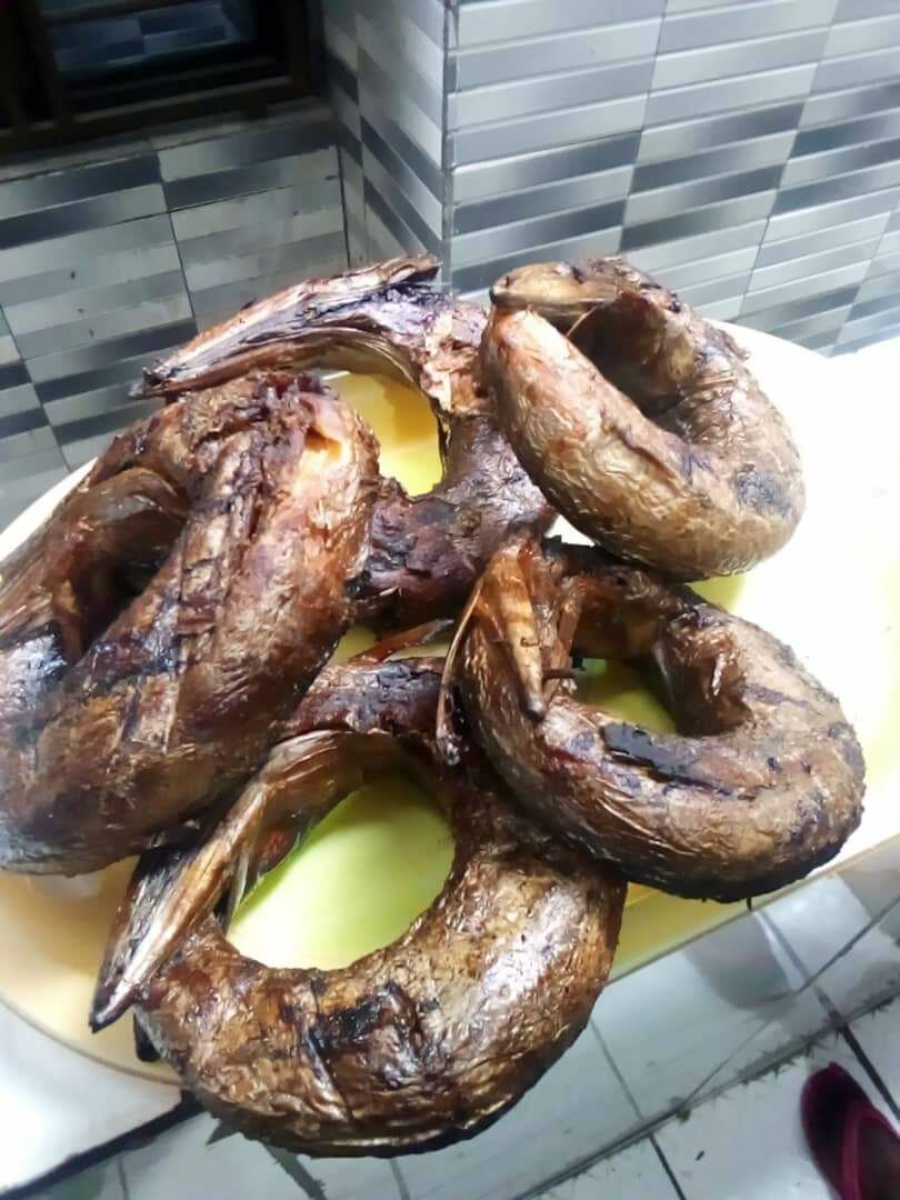 Vrais brochets fumés. Tas 5mil