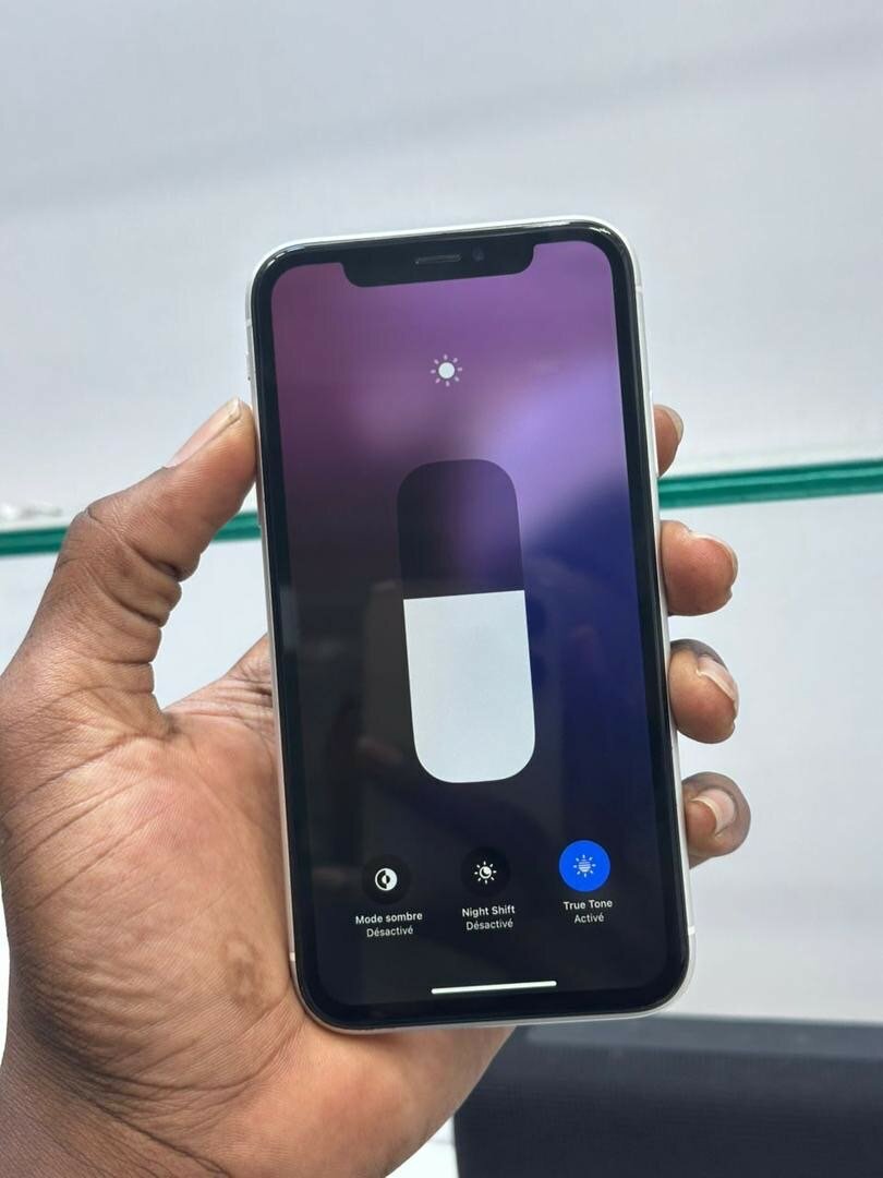 iPhone XR 64go quasi neuf