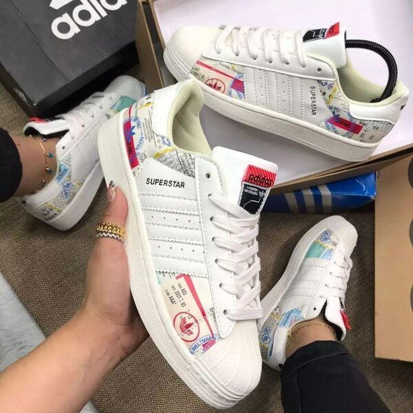Baskets Adidas Superstar blanches