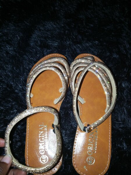 Sandales strass fermées