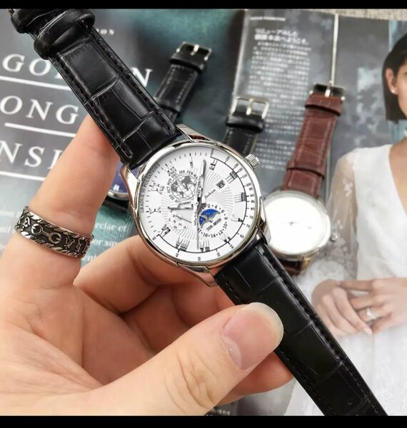 Montre Luxe Homme en Cuir