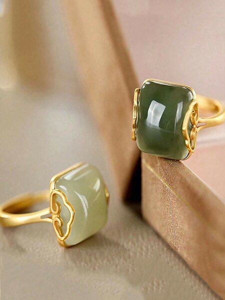 Bague en Jade Élégante