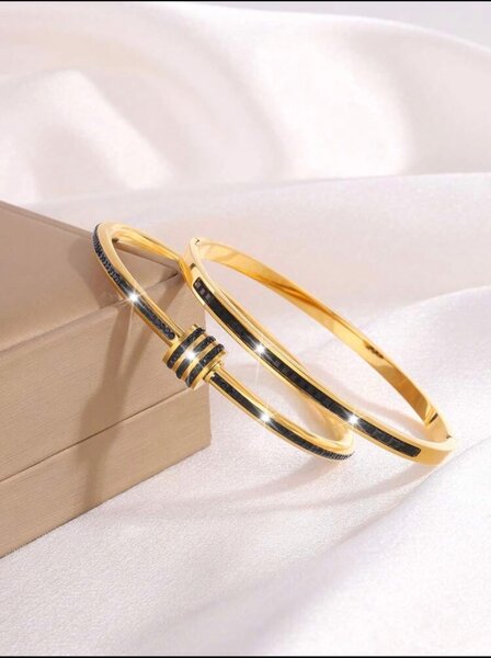 Enchanted _gem_gallery on IG