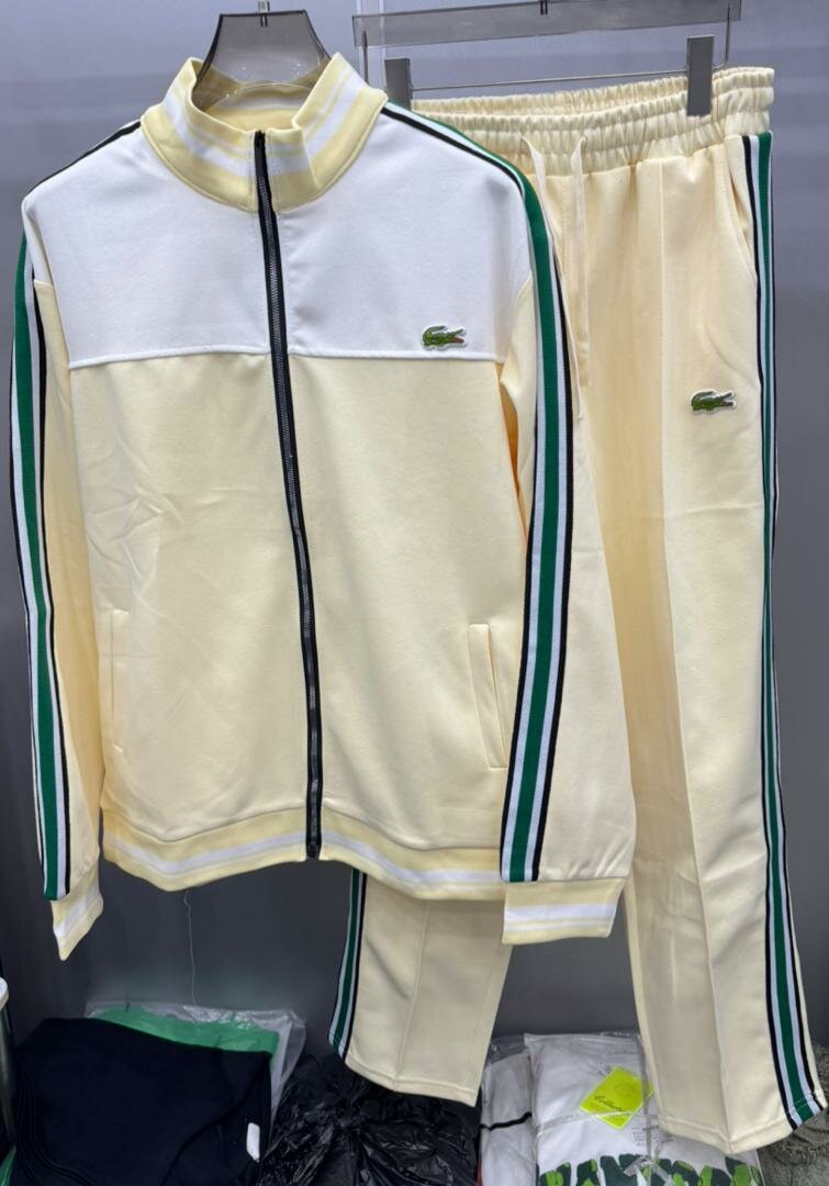 Survêtement sport élégant