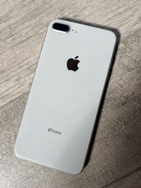 iPhone 8 Plus