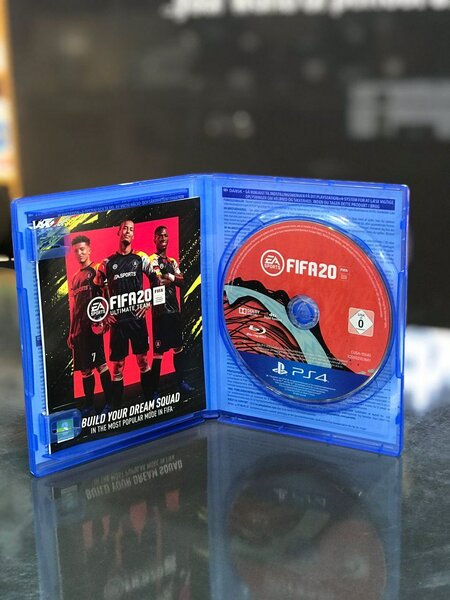PS4 Fifa20 CD