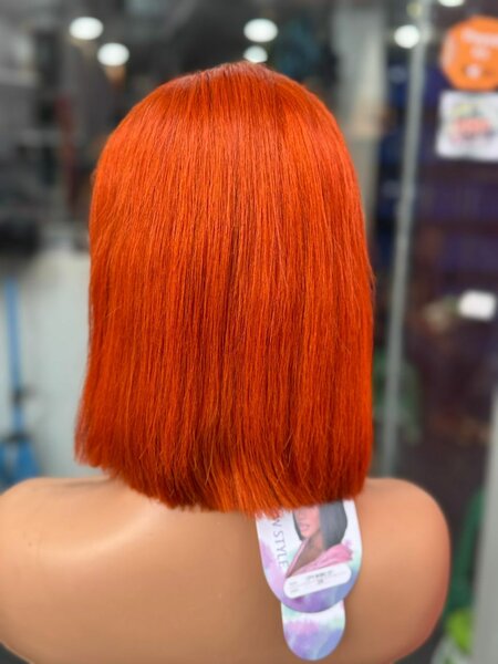 Coupe carré couleur orange