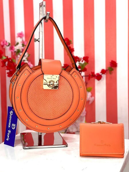 Sac à main rond en cuir élégant