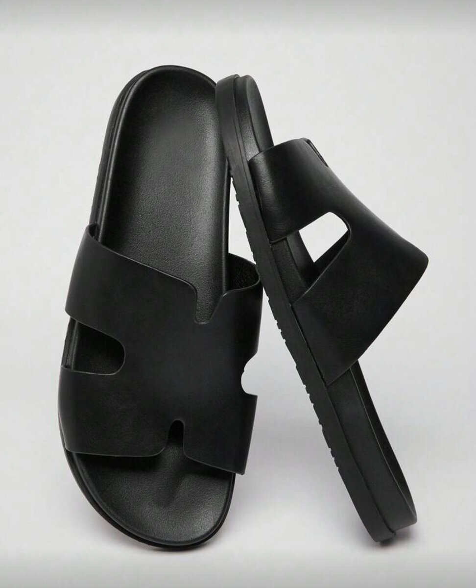 Sandales noires minimalistes