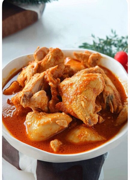 Soupe 1/2 poulet avec attiéké