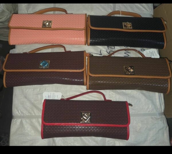 Pochettes élégantes pour femmes